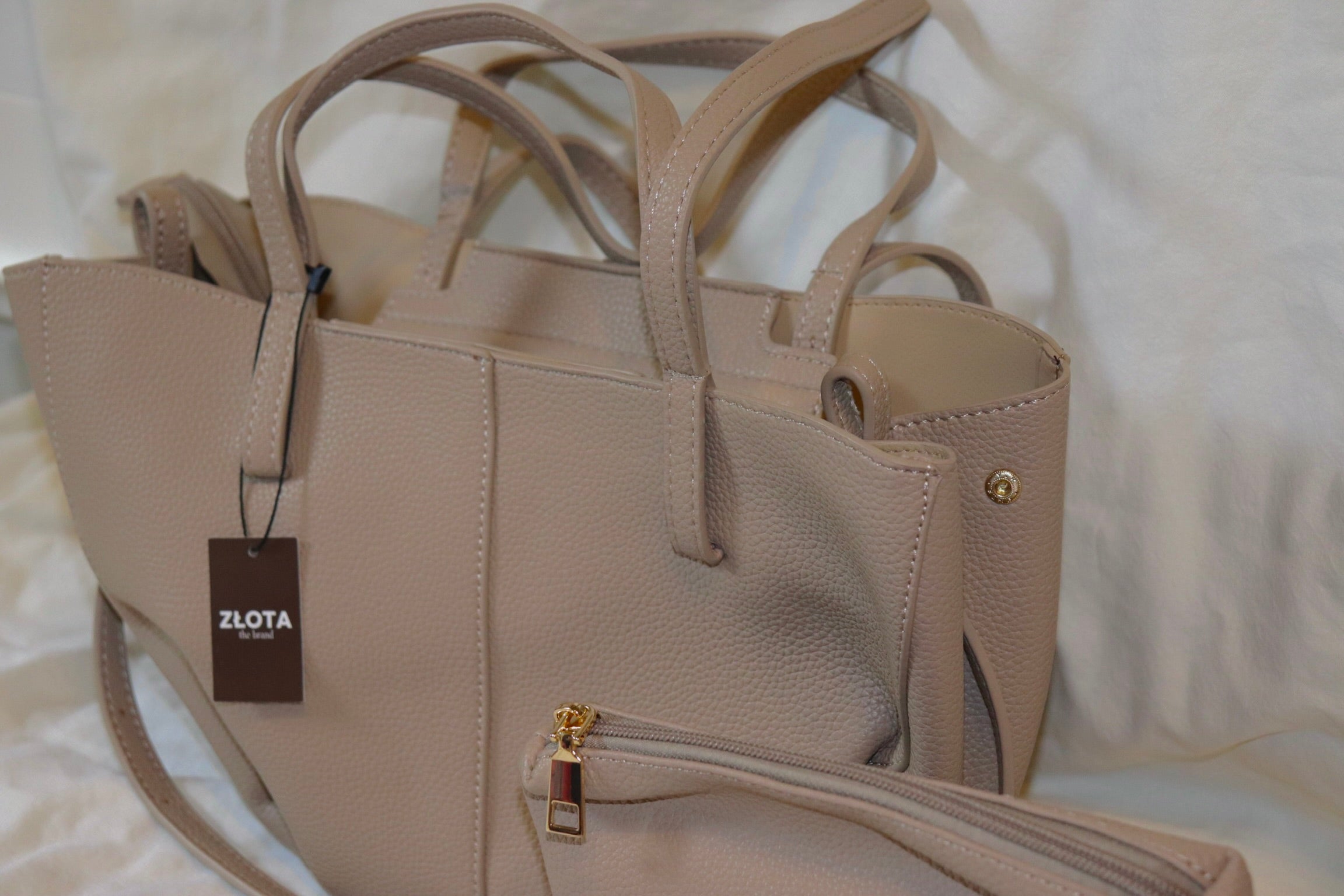 CITY ESSENTIAL TOTE