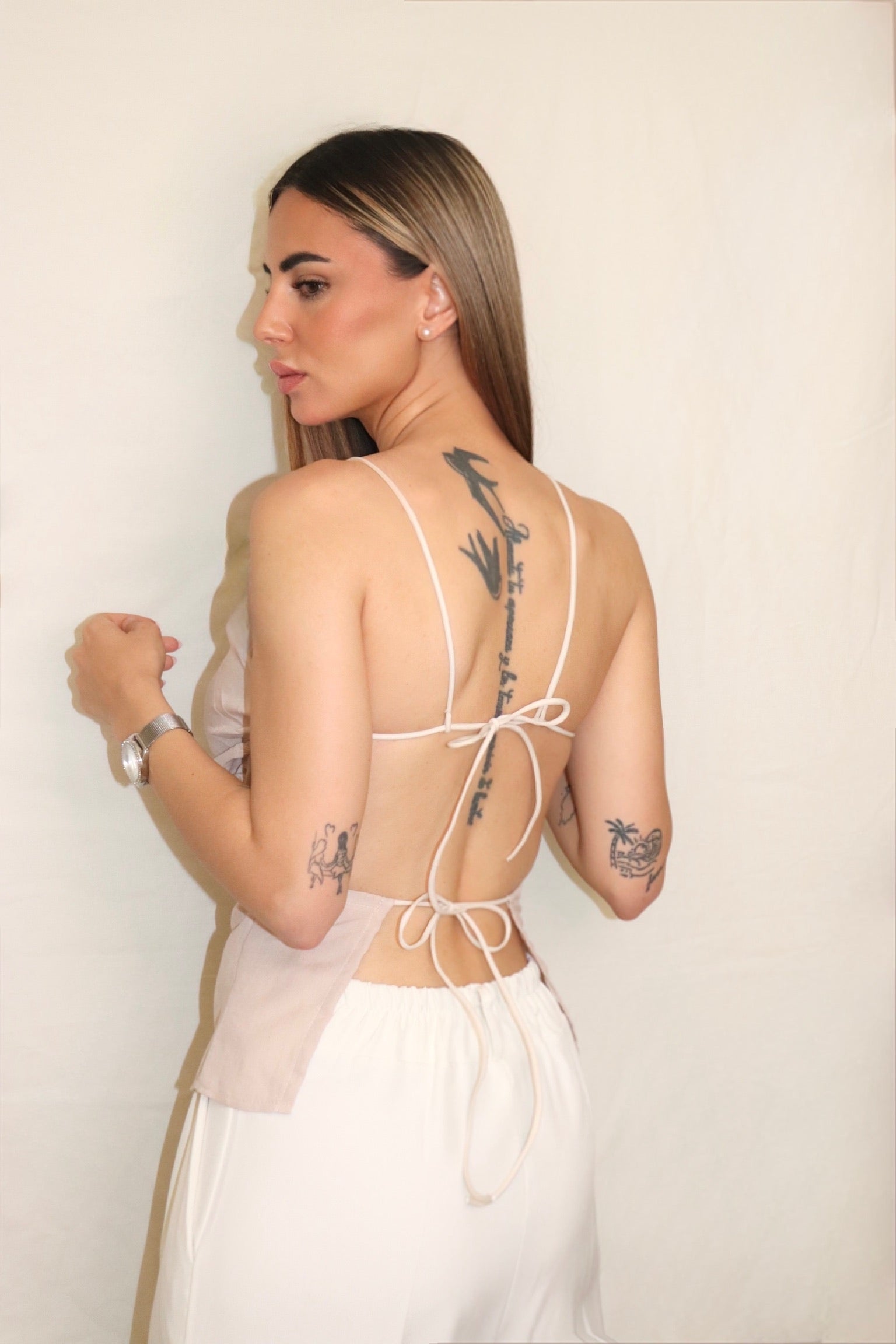 NAKED BACK TOP